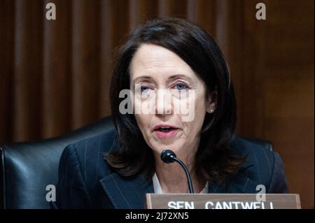 U S Senator Maria Cantwell D WA - Us Senator Maria Cantwell D Wa Speaking At A Hearing Of The Senate Energy And Natural Resources Committee Photo By Michael Brochsteinsipa Usa 2j72xn5 