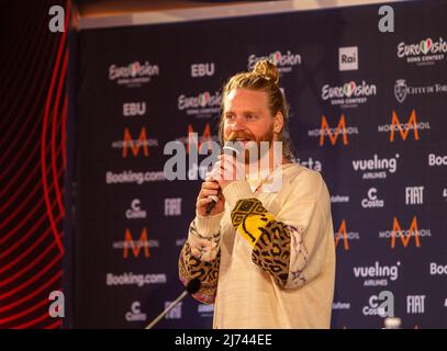 Sam Ryder (Sopace man) United Kingdom during the Eurovision Song Contest 2022, artists press conference, on 05 May 2022, at Pala Alpitour in Turin, Italy. Photo Nderim KACELI Stock Photo