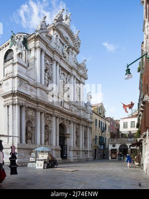 Italien Venedig Kirche Santa Maria del Giglio -208 Stfter Antonio Barbaro erbaut 1680-83 von Guiseppe Sardi Stock Photo