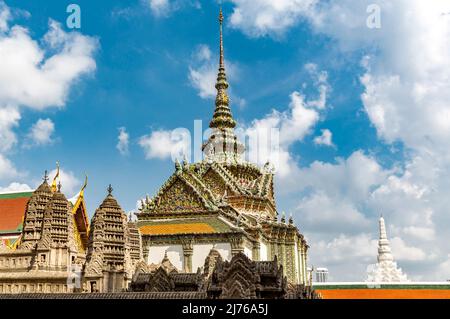 Temple model of Angkor Wat, behind the Phra Viharn Yod, Royal Palace, Grand Palace, Wat Phra Kaeo, Temple of the Emerald Buddha, Bangkok, Thailand, Asia Stock Photo