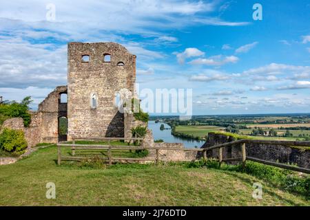 View from the castle ruin Donaustauf into the Danube valley. The castle ruin Donaustauf is the ruin of a high castle above the village Donaustauf in the Upper Palatinate district of Regensburg. Stock Photo