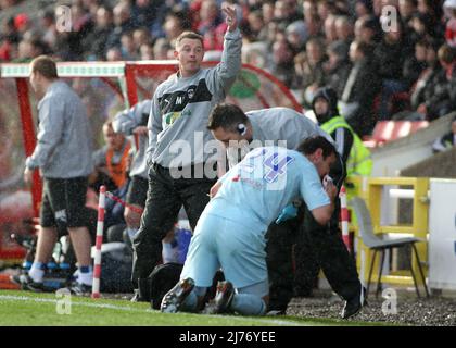 13th October 2012 - nPower League One - Swindon Town Vs Coventry City -  Coventry manager Mark Robins calls back his subs as Richard Wood of Coventry City is injured. - Photo: Paul Roberts / Pathos. Stock Photo