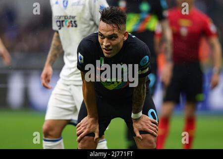 Milan, Italy, 6th May 2022. Lautaro Martinez of FC Internazionale reacts during the Serie A match at Giuseppe Meazza, Milan. Picture credit should read: Jonathan Moscrop / Sportimage Credit: Sportimage/Alamy Live News Stock Photo