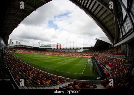 LONDON, UK. MAY 7TH   Brentford Community Stadium pictured during the Premier League match between Brentford and Southampton at the Brentford Community Stadium, Brentford on Saturday 7th May 2022. (Credit: Federico Maranesi | MI News) Stock Photo