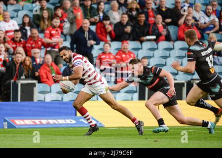 Leeds, England - 7th May 2022 - Bevan French of Wigan Warriors races away.  Rugby League Betfred Challenge Cup Semi Finals Wigan Warriors vs St. Helens at Elland Road Stadium, Leeds, UK  Dean Williams Credit: Dean Williams/Alamy Live News Stock Photo