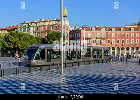 Nizza, moderne Straßenbahn, Linie 1, Massena // Nice, Modern Tramway, Line 1, Massena Stock Photo