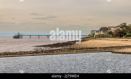 Clevedon Pier and Marine Lake on a spring day, Somerset, England Stock Photo