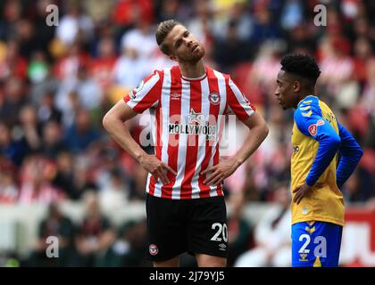 Brentford Community Stadium, London, UK. 7th May, 2022. Premier League football, Brentford versus Southampton; Kristoffer Ajer of Brentford Credit: Action Plus Sports/Alamy Live News Stock Photo