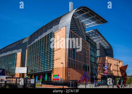 The Crick London - The Francis Crick Institute London  - a new biomedical research institute opened in August 2016.  Architects: HOK and PLP Stock Photo