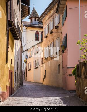 Tramin Village  along the wine rote. Tramin is the wine-growing village of the South Tyrol  - northern Italy - and its history is strongly connected w Stock Photo