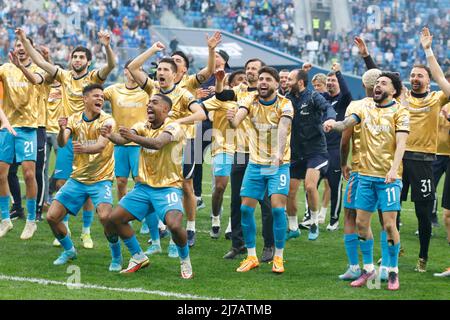 sergei-semak-head-coach-of-zenit-seen-in-action-during-the-russian