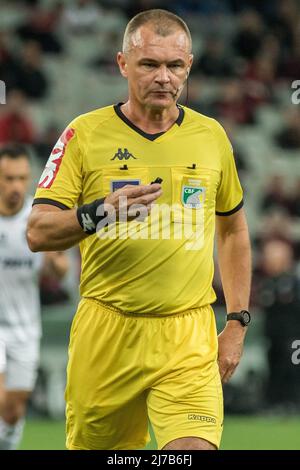 PR - Curitiba - 05/07/2022 - BRAZILIAN A 2022, ATHLETICO PR X CEARA - Referee Leandro Pedro Vuaden during a match between Athletico-PR and Ceara at the Arena da Baixada stadium for the Brazilian championship A 2022. Photo: Robson Mafra/AGIF/Sipa USA Stock Photo