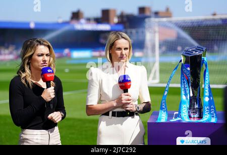 Karen Carney (left) and Kelly Smith stand next to the Barclays FA Women's Super League trophy before the Barclays FA Women's Super League match at Kingsmeadow Stadium, London. Picture date: Sunday May 8, 2022. Stock Photo