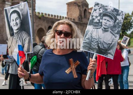 Russia,08/05/2022Demonstration 'Den Pobedi ',' Area Piazza San Giovanni, People celebrate' Den Pobedi ', the Day of Russia's Victory over Nazism. Ps: the photo can be used in compliance with the context in which it was taken, and without the defamatory intent of the decorum of the people represented Stock Photo