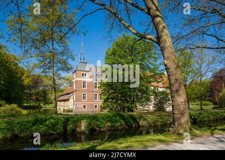 Germany, Senden (Westfalen), Muensterland, Westphalia, North Rhine-Westphalia, NRW, castle Senden, moated castle at the Stever, water ditch Stock Photo