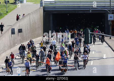 fahrrad demo köln köln rheinufertunnel 25.mai 2018