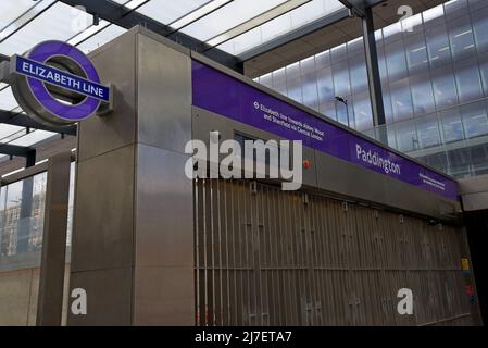 The new concourse and signage for the Elizabeth Line station at Paddington Station, London. 5th May 2022 Stock Photo