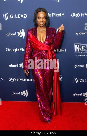 May 6, 2022, New York, New York, United States: Kandi Burruss attends 33rd Annual GLAAD Media Awards at Hilton Midtown. GLAAD Media Awards honor media for fair, accurate, and inclusive representations of LGBTQ people and issues. (Credit Image: © Lev Radin/Pacific Press via ZUMA Press Wire) Stock Photo