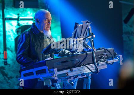 Padova, Italy. 08th May, 2022. Jordan Rudess â&#x80;&#x93; guitar, keytar, continuum during Dream Theater - Top of the World Tour, Music Concert in Padova, Italy, May 08 2022 Credit: Independent Photo Agency/Alamy Live News Stock Photo