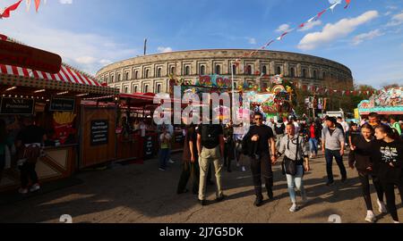 Dult, Nürnberg, Volksfest, Party, Freude, Feier, Stimmung auf der Dult