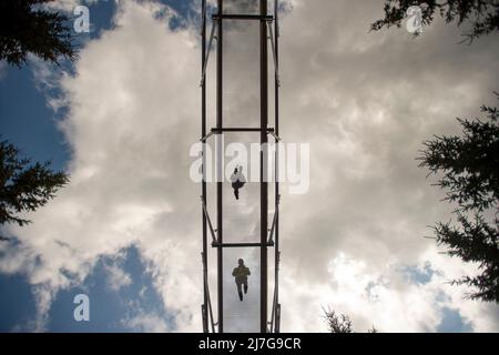 Dolni Morava, Czech Republic. 09th May, 2022. The world's longest suspension footbridge, Sky Bridge 721 in Dolni Morava, Czech Republic, May 9, 2022. Credit: Josef Vostarek/CTK Photo/Alamy Live News Stock Photo