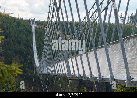 Dolni Morava, Czech Republic. 09th May, 2022. The world's longest suspension footbridge, Sky Bridge 721 in Dolni Morava, Czech Republic, May 9, 2022. Credit: Josef Vostarek/CTK Photo/Alamy Live News Stock Photo