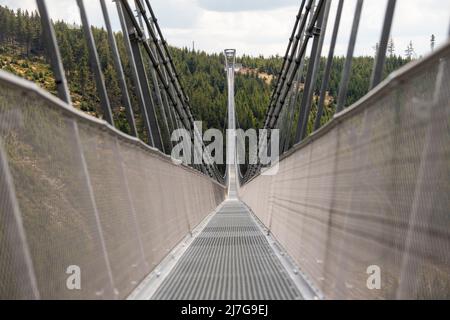 Dolni Morava, Czech Republic. 09th May, 2022. The world's longest suspension footbridge, Sky Bridge 721 in Dolni Morava, Czech Republic, May 9, 2022. Credit: Josef Vostarek/CTK Photo/Alamy Live News Stock Photo