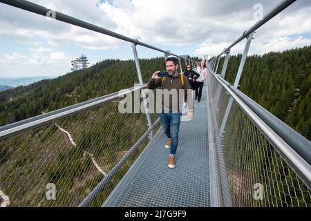 Dolni Morava, Czech Republic. 09th May, 2022. The world's longest suspension footbridge, Sky Bridge 721 in Dolni Morava, Czech Republic, May 9, 2022. Credit: Josef Vostarek/CTK Photo/Alamy Live News Stock Photo