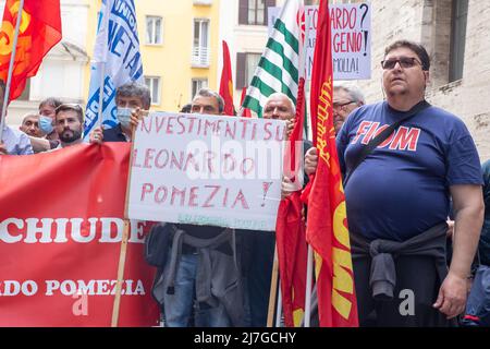 Rome, Italy. 09th May, 2022. Sit-in in front of MiSE in Rome organized by the workers of Leonardo company (Photo by Matteo Nardone/Pacific Press/Sipa USA) Credit: Sipa USA/Alamy Live News Stock Photo