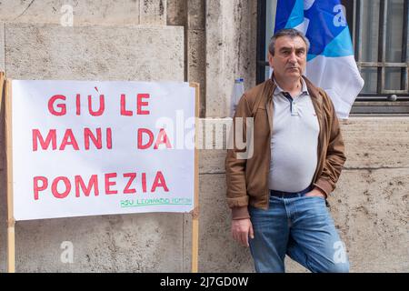 Rome, Italy. 09th May, 2022. Sit-in in front of MiSE in Rome organized by the workers of Leonardo company (Photo by Matteo Nardone/Pacific Press/Sipa USA) Credit: Sipa USA/Alamy Live News Stock Photo