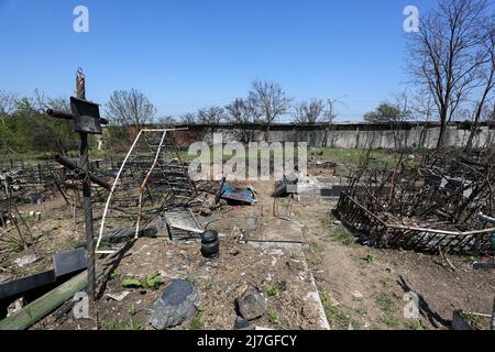 Odessa, Ukraine. 06th May, 2022. The destroyed graves and headstones during the Russia-Ukraine war. Russian shelling of Odessa, rockets hit Novo-Gorodskoe cemetery (or Tairovsky Cemetery). Destroyed more than 1000 square meters of the cemetery. Credit: SOPA Images Limited/Alamy Live News Stock Photo