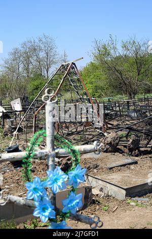 Odessa, Ukraine. 06th May, 2022. The destroyed graves and headstones during the Russia-Ukraine war. Russian shelling of Odessa, rockets hit Novo-Gorodskoe cemetery (or Tairovsky Cemetery). Destroyed more than 1000 square meters of the cemetery. Credit: SOPA Images Limited/Alamy Live News Stock Photo