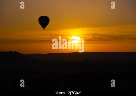 Sunrise, a beautiful sunrise from balloons in Nevşehir Cappadocia concept idea Stock Photo