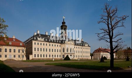 Wermsdorf Sachsen Jagdschloß Hubertusburg 1721-51 v Joh Chr Naumann u Joh Chr Knöffel 75306 Hauptflügel mit Uhren-Dachreiter von Süden Stock Photo