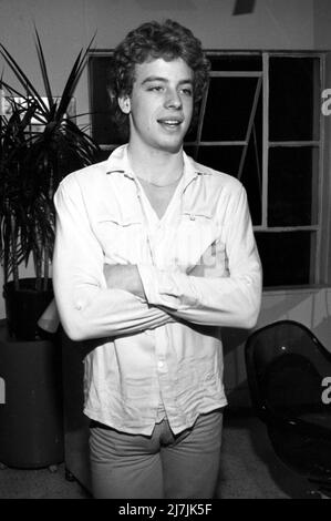 Leif Garrett gets his haircut for a film role in the movie Longshot by ...