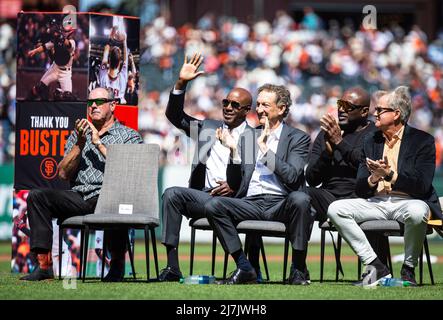 San Francisco, USA, May 07 2022 San Francisco CA, U.S.A. Home run king Barry Bonds waves at the fans during San Francisco Giants catcher Buster Posey ceremony to honor his career before the MLB game between the St. Louis Cardinals and the San Francisco Giants at Oracle Park San Francisco Calif. Thurman James/CSM Stock Photo