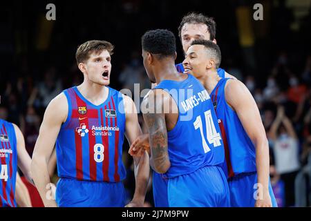 BARCELONA - APR 10: Barcelona players celebrate the victory at the ACB League match between FC Barcelona and Real Madrid at Palau Blaugrana on April 1 Stock Photo