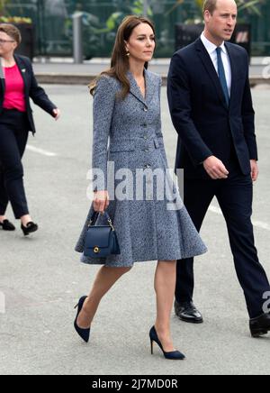 May 10th, 2022. Manchester, UK. The Duke of Cambridge and Duchess of Cambridge attending the official opening of the Glade of Light Memorial at Manchester Cathedral. The memorial commemorates the victims of the 22nd May 2017 terrorist attack at Manchester Arena. Credit: Doug Peters/EMPICS/Alamy Live News Stock Photo
