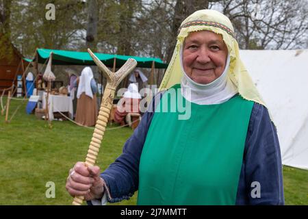 A Woman In Medieval Costume At Synie Pałace Scotland Stock Photo