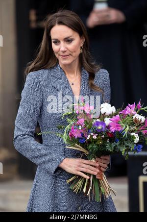 May 10th, 2022. Manchester, UK. The Duke of Cambridge and Duchess of Cambridge attending the official opening of the Glade of Light Memorial at Manchester Cathedral. The memorial commemorates the victims of the 22nd May 2017 terrorist attack at Manchester Arena. Credit: Doug Peters/EMPICS/Alamy Live News Stock Photo