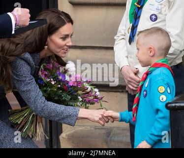 May 10th, 2022. Manchester, UK. The Duke of Cambridge and Duchess of Cambridge attending the official opening of the Glade of Light Memorial at Manchester Cathedral. The memorial commemorates the victims of the 22nd May 2017 terrorist attack at Manchester Arena. Credit: Doug Peters/EMPICS/Alamy Live News Stock Photo
