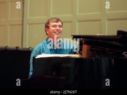 Malcolm Martineau at a rehearsal of a programme of songs by Schumann & Wolf at the Queen’s Hall, Edinburgh for an Edinburgh International Festival recital on 18/08/1998 Stock Photo