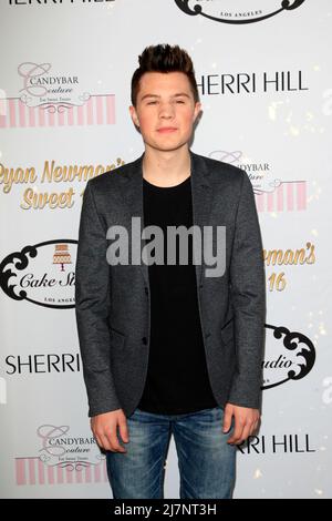 LOS ANGELES - APR 27: Zayne Emory at the Ryan Newman's Glitz and Glam