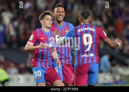Barcelona, Spain. 10/05/2022, , players of FC Barcelona celebrate a goal during the Liga match between FC Barcelona and  Real Celta de Vigoat Camp Nou in Barcelona, Spain. Stock Photo