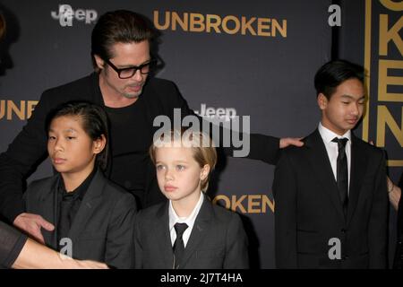 Angelina Jolie's husband Brad Pitt, children Pax, Maddox, Shiloh fill in  for her at 'Unbroken' Los Angeles premiere – New York Daily News