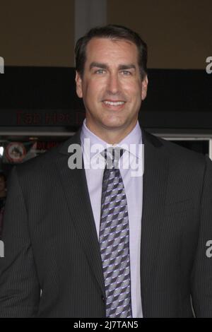 Rob Riggle On Set LOS ANGELES - NOV 3: Rob Riggle at the Dumb and Dumber To Premiere at ...
