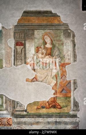 Madonna del Latte  - affresco - pittore lombardo - XVI secolo - Fontanella Grazioli (Mn),Italia, Santuario della Madonna della Malongola Stock Photo