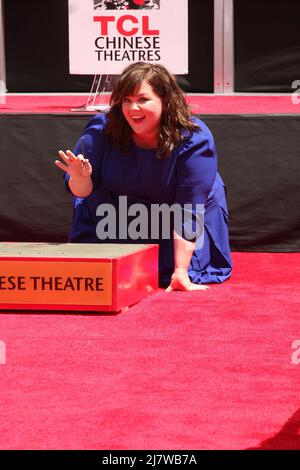 LOS ANGELES - JUL 2:  Melissa McCarthy at the Melissa McCarthy Hand and Footprint Ceremony at the TCL Chinese Theater on July 2, 2014 in Los Angeles, CA Stock Photo