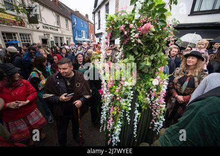 Glastonbury, Somerset, UK. 1st May 2022. Beltane Celebrations at Glastonbury are a modern interpretation of the ancient Celtic pagan fertility rite Stock Photo