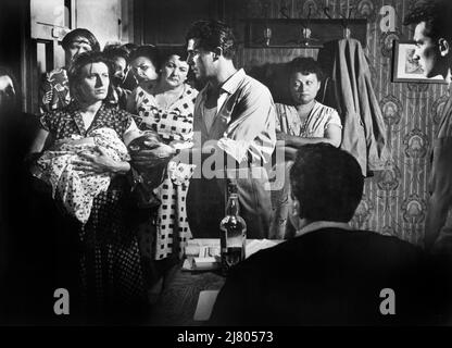 Anna Magnani, Tina Apicella, Gastone Renzelli, on-set of the Italian Film, 'Bellissima', CEI Incom, Embassy Pictures Corp., 1966 Stock Photo